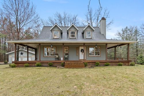 4151 Scenic Pines Dr Ne, Rockford, MI, 49341-8230 | Card Image