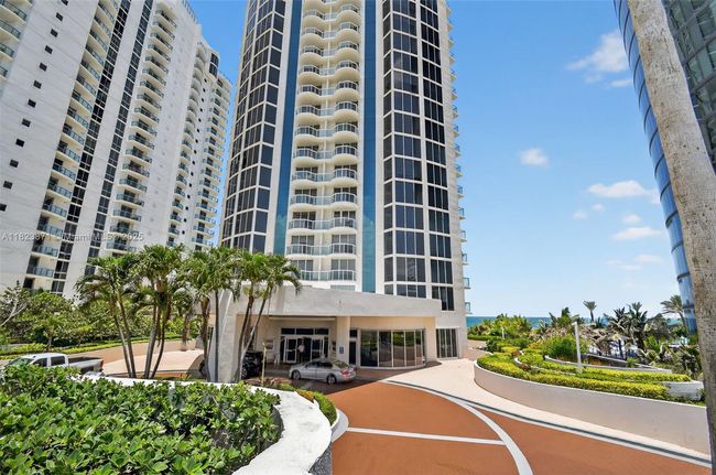 APT-1401 - 18671 Collins Ave, Condo with 3 bedrooms, 4 bathrooms and null parking in Sunny Isles Beach FL | Image 63