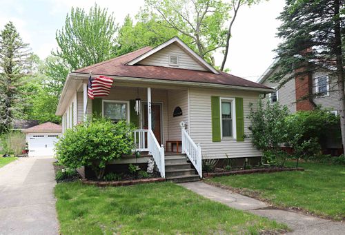 9409 Butternut Street, New Lothrop Village, MI, 48460 | Card Image