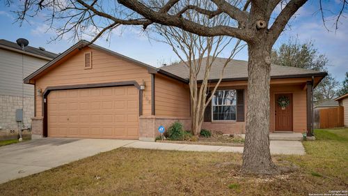 104 Katie Ct, Boerne, TX, 78006-8604 | Card Image