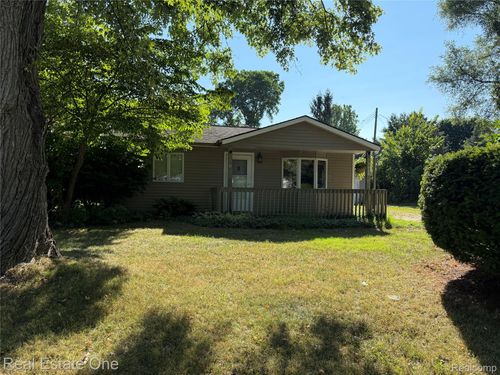 1364 Nolta Rd, Walled Lake, MI, 48390-3127 | Card Image