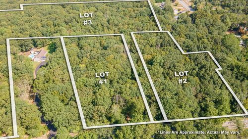 62 Douglas Ln, Waterford, CT, 06385-4008 | Card Image