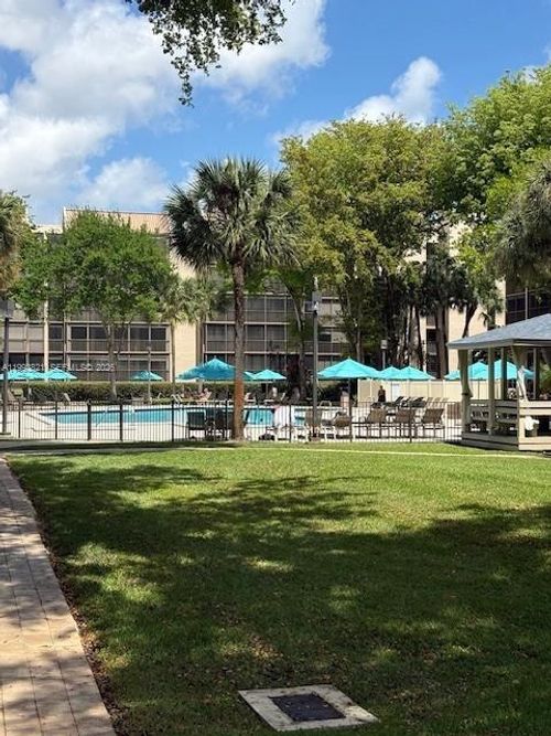 apt-g370-2812 N 46th Ave, Hollywood, FL, 33021-2957 | Card Image