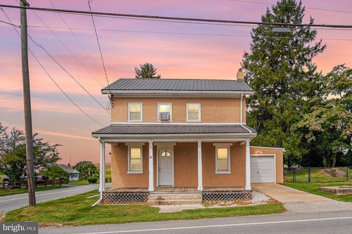 2401 Craley Rd, WINDSOR, PA, 17366-8453 | Card Image