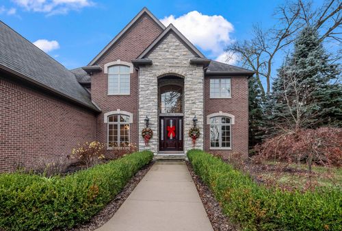 1561 Bataan Dr Drive, Bloomfield Charter Township, MI, 48302 | Card Image