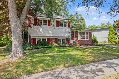 350 Burroughs St, Plymouth, MI, 48170-1924 | Card Image