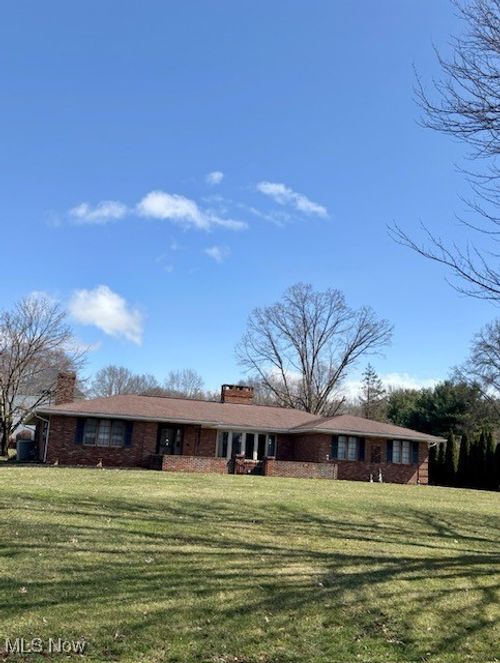 352 Lake Dr, Dalton, OH, 44618-9290 | Card Image