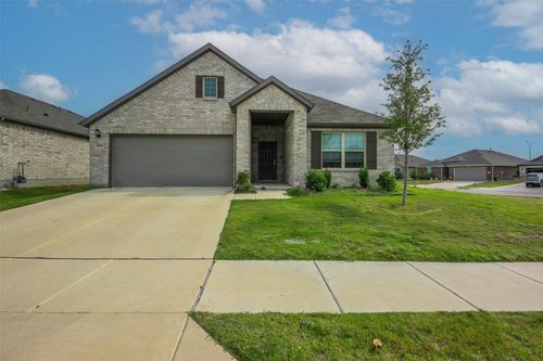8900 Lantana Meadow Dr, Fort Worth, TX, 76131-1932 | Card Image