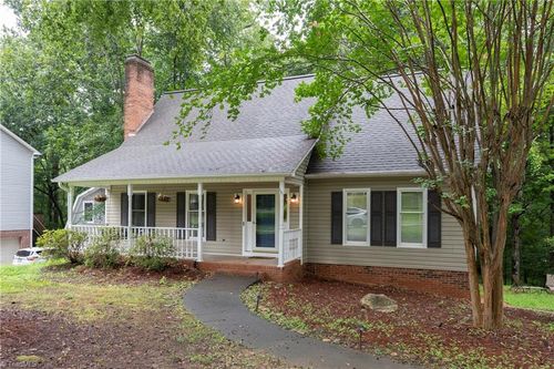 1721 Abbottsford Dr, Kernersville, NC, 27284-8648 | Card Image