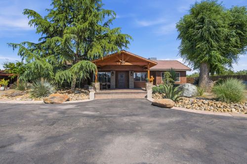5200 N Gratton Rd, Denair, CA, 95316-9717 | Card Image