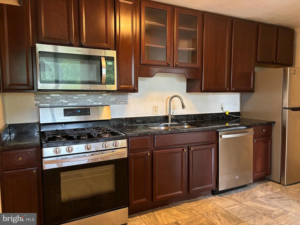 Residential in ALEXANDRIA 3