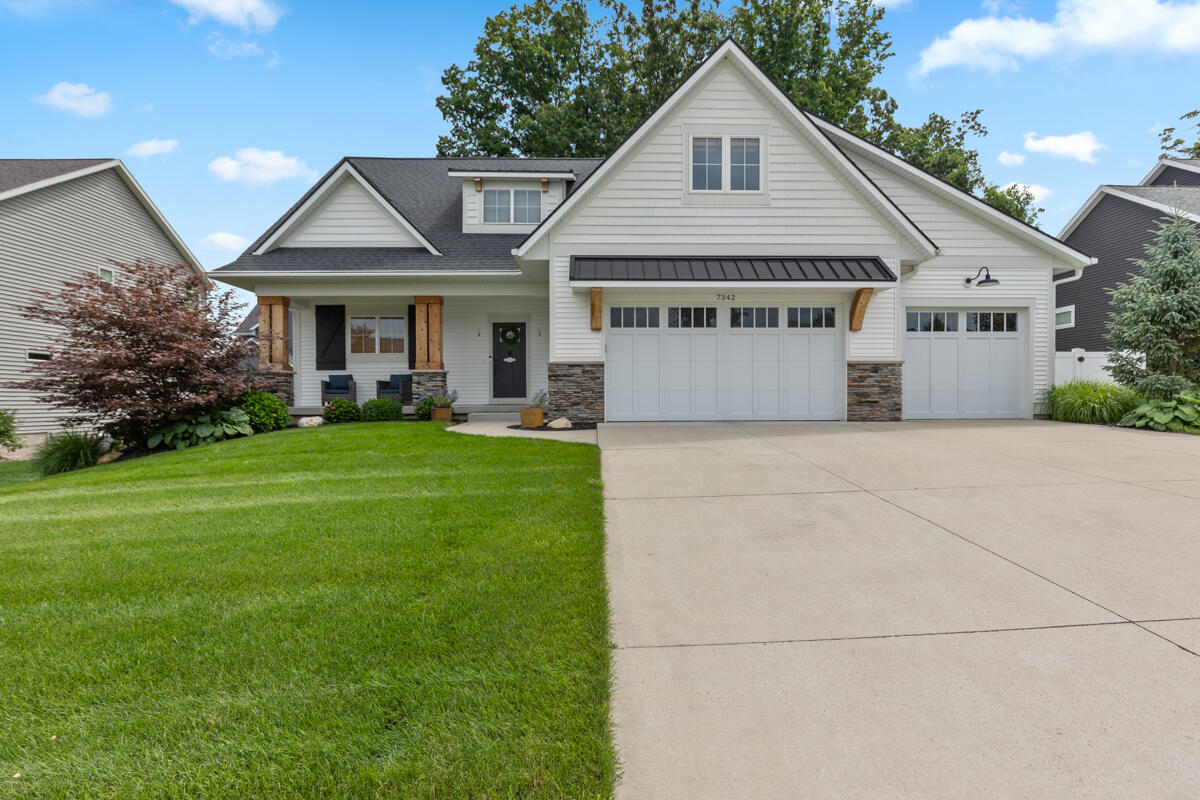 Marksbury Dr, Byron Center, MI 49315