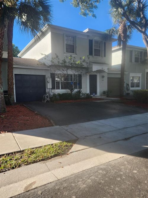 0-9470 Stanley Ln, Tamarac, FL, 33321-6358 | Card Image