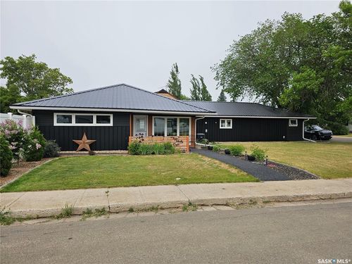 398 5th Ave E, Unity, SK, S0K4L0 | Card Image
