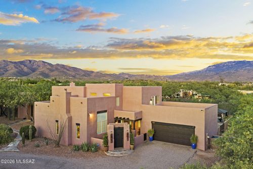 2500 N Buttercup Dr, Tucson, AZ, 85749-8108 | Card Image
