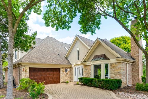 310 Rivershire Ct, Lincolnshire, IL, 60069-3814 | Card Image