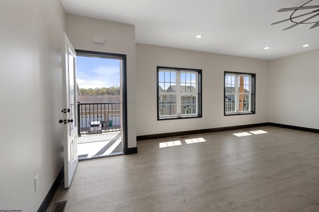 71 Hall Valley Ct, Townhouse with 3 bedrooms, 3 bathrooms and 1 parking in Bridgeport WV | Image 7