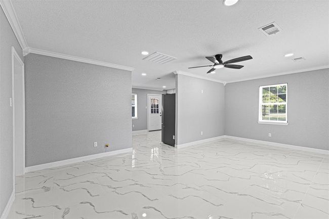 638 Cleo St, House other with 3 bedrooms, 2 bathrooms and null parking in Fresno TX | Image 6