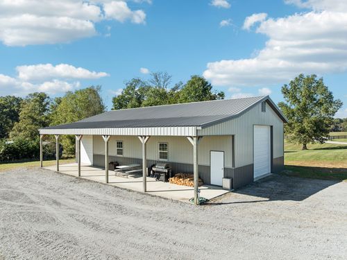 7329 Old Cox Pike, Bon Aqua, TN, 37025-9622 | Card Image