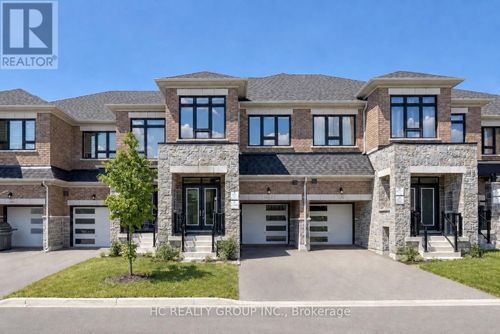 8 Hewison Ave, Richmond Hill, ON, L4S0J2 | Card Image