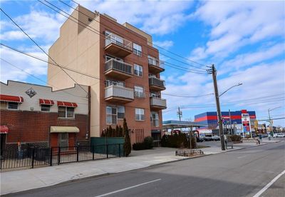 1B - 2818 17th Street, Condo with 2 bedrooms, 2 bathrooms and null parking in Brooklyn NY | Image 2