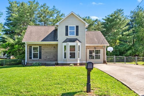 902 Cimarron Ct, Clarksville, TN, 37042-5893 | Card Image