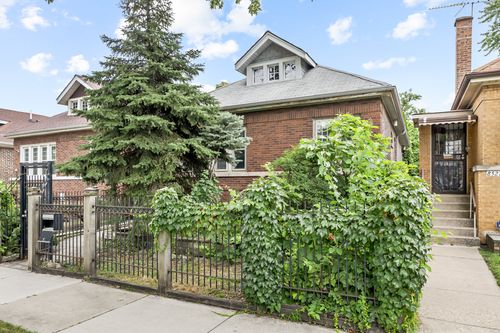 8525 S Euclid Ave, Chicago, IL, 60617-2263 | Card Image
