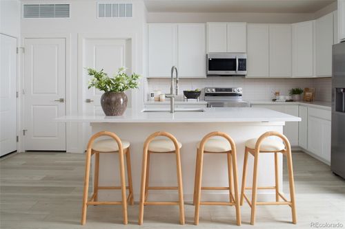 unit-304-11940 Soprano Cir, Lone Tree, CO, 80134-6783 | Card Image