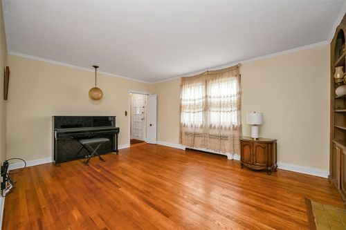 86 Avon St, Jamaica, NY, 11432-3135 | Card Image