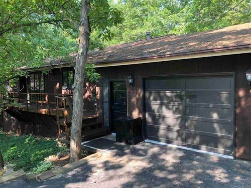 725 Ridge Rd, Decorah, IA, 52101-1119 | Card Image