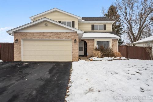 2632 Emma Cir, Aurora, IL, 60504-7539 | Card Image