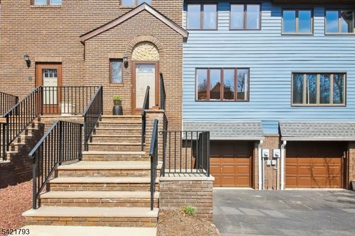 8 Village Green Ct, South Orange, NJ, 07079-1506 | Card Image