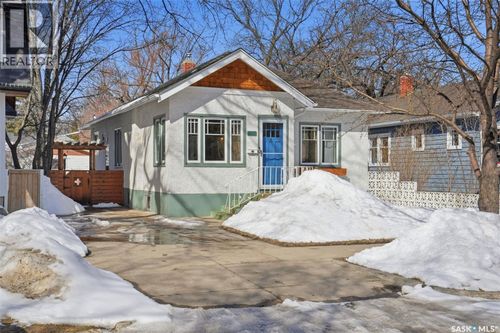 903 6th Ave N, Saskatoon, SK, S7K2T3 | Card Image