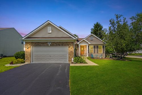 507 Driftwood Ln, Harvard, IL, 60033-8330 | Card Image