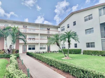 81 Preston B, Condo with 2 bedrooms, 1 bathrooms and null parking in Boca Raton FL | Image 1