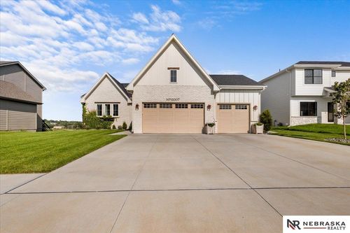 11007 N 159th Ave, Bennington, NE, 68007-5211 | Card Image