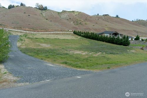 3085 Martin Place, East Wenatchee, WA, 98802 | Card Image