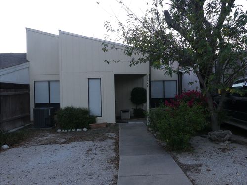 1216 Runaway Bay Dr, Runaway Bay, TX, 76426-9447 | Card Image