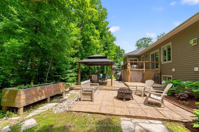 32 Pinecone Ave, House other with 5 bedrooms, 3 bathrooms and 6 parking in Tiny ON | Image 37