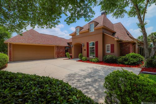 18436 Lake Stream Dr, Greenwell Springs, LA, 70739-4765 | Card Image