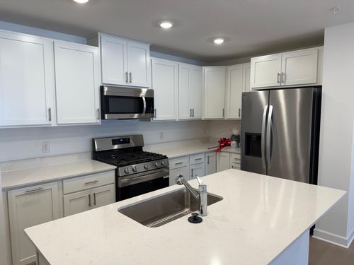 5329 Long Pointe Pass, Woodbury, MN, 55129-6305 | Card Image
