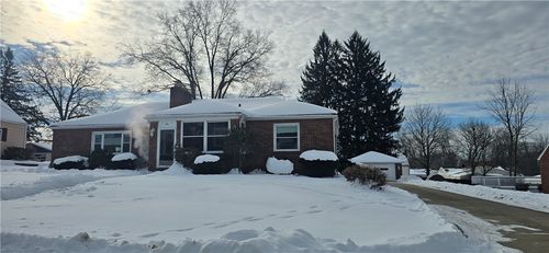 738 Addis St, New Castle, PA, 16101-5102 | Card Image