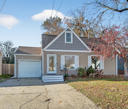 1506 64th St, Windsor Heights, IA, 50324-1822 | Card Image