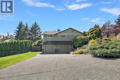 3564 Sunheights Drive, Colwood, BC, V9C3T1 | Card Image
