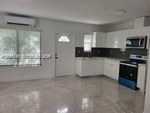 3-1725 Calais Dr, Miami Beach, FL, 33141-3543 | Card Image