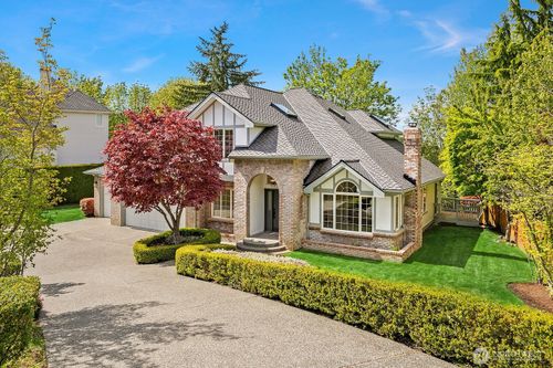 16534 Se 58th Pl, Bellevue, WA, 98006-5546 | Card Image