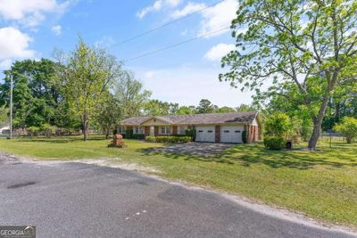 112 Avis Drive, House other with 3 bedrooms, 2 bathrooms and null parking in Brunswick GA | Image 2