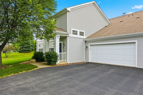 215 Grays Dr, Oswego, IL, 60543-7343 | Card Image