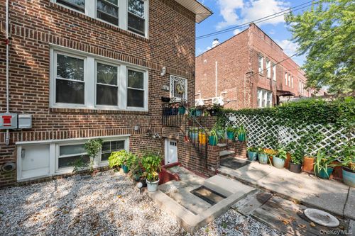 11434 145th St, Jamaica, NY, 11436-1139 | Card Image