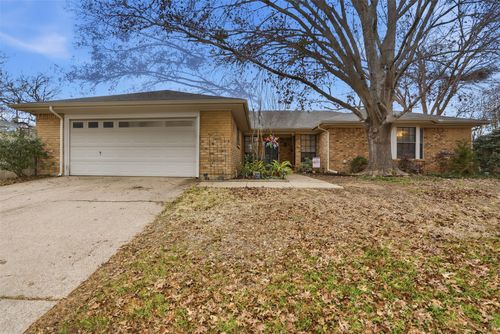5105 Wind Rock Ct, Arlington, TX, 76017-1261 | Card Image